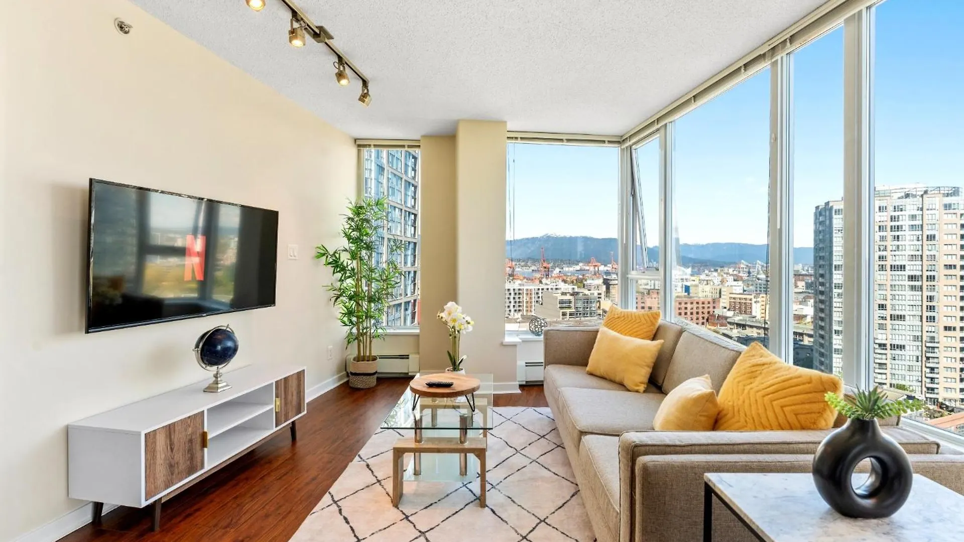 Daire Elegant 2Br In The Core Of Vancouver Near Bc Place And Rogers Arena